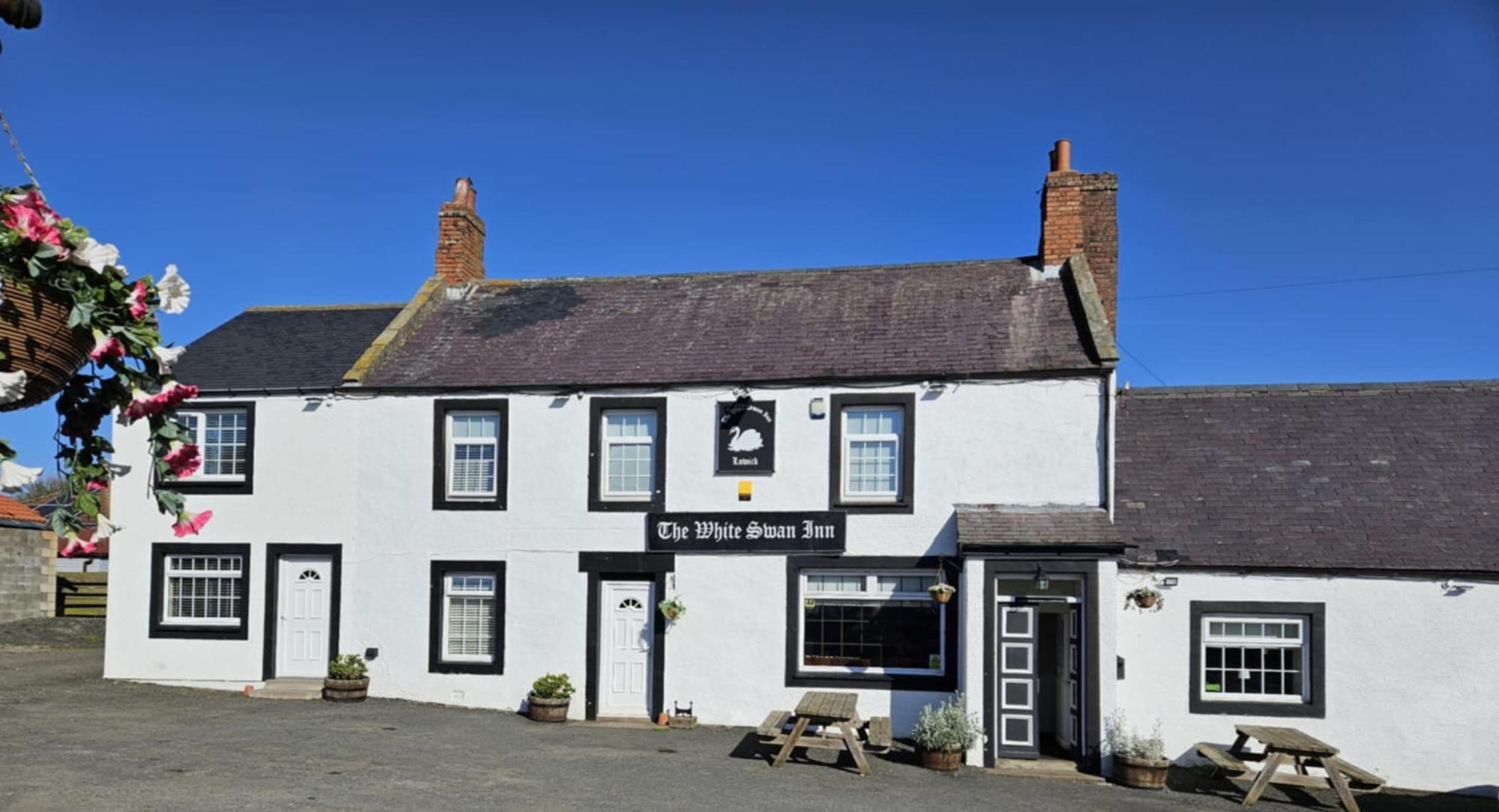 The White Swan Inn Lowick  Esterno foto